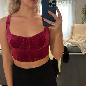 BURGUNDY VELVET CORSET TOP. SIZE MEDIUM